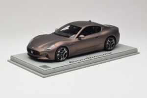Maserati GranTurismo Trofeo Rame Folgore BBR 1:18 P18240AMAS Resin – Bild 2 von 7