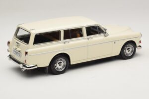 Volvo Amazon Kombi Pearl White Norev 1:18 188750 Metall – Bild 2 von 6