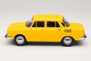 Skoda 100 L Gelb MCG 1:18 MCG18781 Metall – Bild 3 von 6