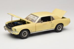 Ford Mustang Coupe Gelb The Walking Dead Greenlight 1:18 12958 Metall – Bild 2 von 8