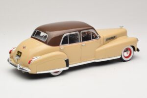 Cadillac Fleetwood Series 60 Special Beige MCG 1:18 MCG18656 Metall – Bild 2 von 6