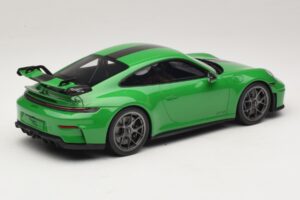 Porsche 911 992.2 GT3 Weissach Package Python Green GT Spirit 1:18 GT576 Resin – Bild 2 von 6