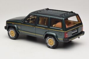 Jeep Cherokee XJ Limited Hunter Green Otto 1:18 OT1204 Resin – Bild 5 von 6