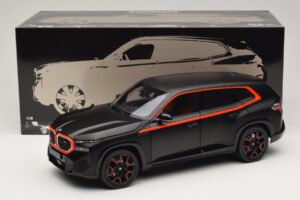 BMW XM G09 Matt Black Minichamps 1:18 110023301 Metall – Bild 8 von 8