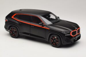 BMW XM G09 Matt Black Minichamps 1:18 110023301 Metall – Bild 6 von 8
