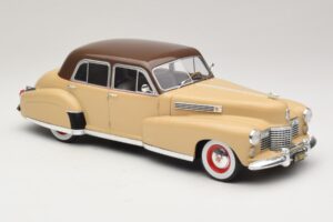 Cadillac Fleetwood Series 60 Special Beige MCG 1:18 MCG18656 Metall – Bild 4 von 6
