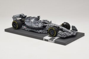 Alfa Romeo Orlen C42 R. Kubica Testing Barcelona 2022 Minichamps 1:18 117229988 Resin – Bild 4 von 7
