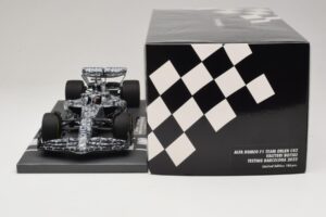 Alfa Romeo Orlen C42 V. Bottas Testing Barcelona 2022 Minichamps 1:18 117229977 Resin – Bild 6 von 7
