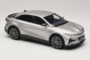 Alpine A390 GT Argent Mercure Otto 1:18 OT1318 Resin – Bild 4 von 6