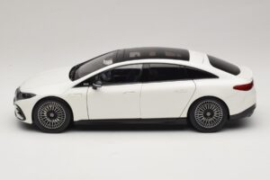 Mercedes EQS V297 Manufaktur Opalite White NZG 1:18 B66961049 Metall – Bild 4 von 8