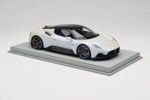 Maserati MC20 Bianco Audace BBR 1:18 P18191AMAS Resin – Bild 5 von 6