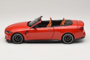 BMW M4 G83 Cabriolet Red Metallic Minichamps 1:18 110021030 Metall – Bild 4 von 8