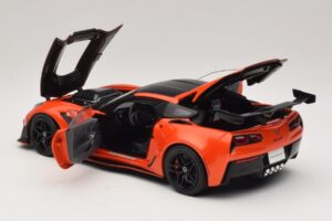Chevrolet Corvette C7 ZR1 Rot IXO 1:18 U18RDC001-FO Metall – Bild 5 von 8