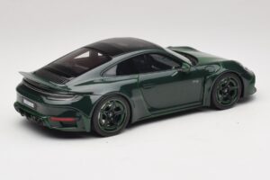 Porsche 911 992 Turbo S Brabus 900 Rocket R Mean Green GT Spirit 1:18 GT959 Resin – Bild 2 von 6