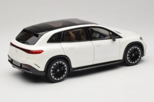 Mercedes EQS SUV X296 Manufaktur Diamond White NZG 1:18 B66960590 Metall – Bild 3 von 8