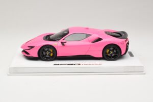 Ferrari SF90 Pack Fiorano Glanz Qatar Pink BBR 1:18 RACELINE137 Resin – Bild 3 von 7