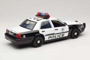 Ford Crown Victoria Police Interceptor The Hangover Movie Greenlight 1:18 12911 Metall – Bild 2 von 6