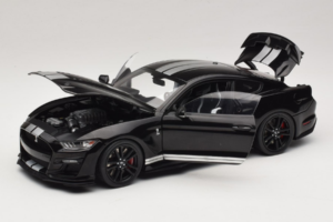 Ford Mustang Shelby GT500 S550 Schwarz IXO 1:18 U18RDC002-FO Metall – Bild 2 von 8