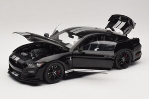 Ford Mustang Shelby GT500 S550 Schwarz IXO 1:18 U18RDC002-FO Metall – Bild 2 von 8