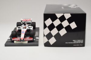 Haas VF-22 K. Magnussen Pole Position Brazilian GP 2022 Minichamps 1:18 117222120 Resin – Bild 6 von 7