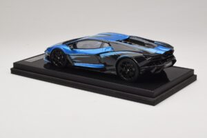 Lamborghini Revuelto Blue Black IVY Merit 1:18 REMC040 Resin – Bild 5 von 7
