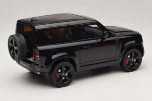 Land Rover Defender 90 L663 P400 X-Dynamic HSE Santorini Black GT Spirit 1:18 GT992 Resin – Bild 2 von 6