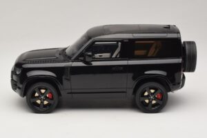 Land Rover Defender 90 L663 P400 X-Dynamic HSE Santorini Black GT Spirit 1:18 GT992 Resin – Bild 3 von 6