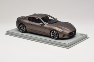 Maserati GranTurismo Trofeo Rame Folgore BBR 1:18 P18240AMAS Resin – Bild 4 von 7