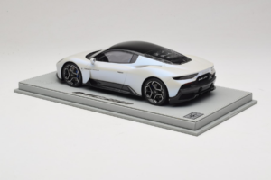 Maserati MC20 Bianco Audace BBR 1:18 P18191AMAS Resin – Bild 4 von 6