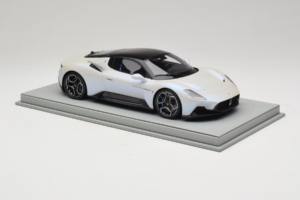Maserati MC20 Bianco Audace BBR 1:18 P18191AMAS Resin – Bild 5 von 6