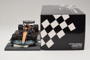 McLaren MCL36 #3 D. Ricciardo Abu Dhabi GP 2022 Minichamps 1:18 537224003 Resin – Bild 6 von 7