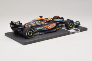 McLaren MCL36 #4 L. Norris Abu Dhabi GP 2022 Minichamps 1:18 537224004 Resin – Bild 2 von 7