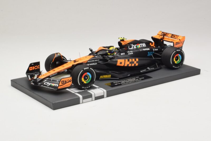 McLaren MCL60 #4 L. Norris 2nd Place Japanese GP 2023 Minichamps 1:18 537233504 Resin