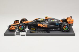 McLaren MCL60 #4 L. Norris 2nd Place Japanese GP 2023 Minichamps 1:18 537233504 Resin – Bild 3 von 7