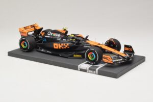 McLaren MCL60 #4 L. Norris 2nd Place Japanese GP 2023 Minichamps 1:18 537233504 Resin – Bild 4 von 7