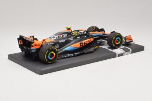 McLaren MCL60 #4 L. Norris Australian GP 2023 Minichamps 1:18 537232104 Resin – Bild 2 von 7
