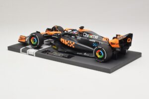 McLaren MCL60 #81 O. Piastri Japanese GP 2023 Minichamps 1:18 537233581 Resin – Bild 5 von 7