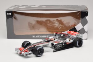 McLaren MP4/21 #3 K. Raikkonen 2006 Minichamps 1:18 530061803 Resin – Bild 7 von 7