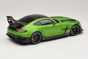 Mercedes AMG GT Black Series C190 Matt Green Metallic Minichamps 1:18 110032022 Metall – Bild 3 von 8