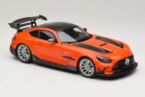 Mercedes AMG GT Black Series C190 Orange mit Silbernen Felgen Minichamps 1:18 110032024 Metall – Bild 6 von 8