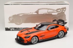 Mercedes AMG GT Black Series C190 Orange mit Silbernen Felgen Minichamps 1:18 110032024 Metall – Bild 8 von 8