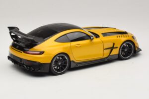 Mercedes AMG GT Black Series C190 Solarbeam Yellow Metallic Minichamps 1:18 110032021 Metall – Bild 3 von 8