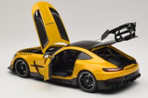 Mercedes AMG GT Black Series C190 Solarbeam Yellow Metallic Minichamps 1:18 110032021 Metall – Bild 5 von 8