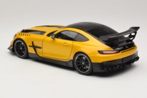 Mercedes AMG GT Black Series C190 Solarbeam Yellow Metallic Minichamps 1:18 110032021 Metall – Bild 7 von 8