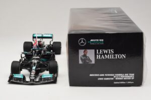 Mercedes AMG Petronas W12 E Performance L. Hamilton Winner British GP 2021 Minichamps 1:18 110211144 Resin – Bild 6 von 7