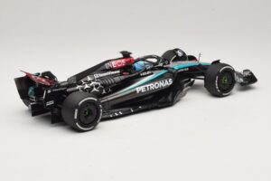 Mercedes AMG Petronas W15 E Performance G. Russell 2024 Minichamps 1:18 110240163 Resin – Bild 2 von 7