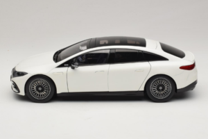 Mercedes EQS V297 Manufaktur Opalite White NZG 1:18 B66961049 Metall – Bild 4 von 8