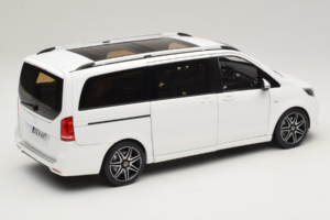 Mercedes V-Class W447 AMG Line Weiss Norev 1:18 183876 Metall – Bild 3 von 8