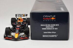 Oracle Red Bull Racing RB18 S. Perez Winner Monaco GP 2022 Minichamps 1:18 110220711 Resin – Bild 6 von 7