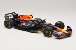 Oracle Red Bull Racing RB19 S. Perez Abu Dhabi GP 2023 Minichamps 1:18 110232311 Resin – Bild 4 von 7